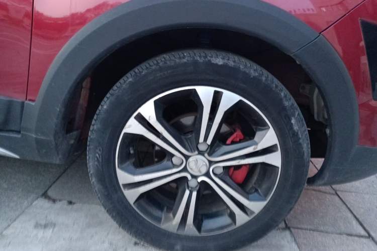 Used BAIC Senova X25 2015 1.5L Automatic Elite Model Right Front Wheel Hub