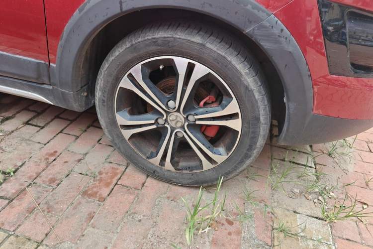 Used BAIC Senova X25 2015 1.5L Manual Elite Edition Right Front Wheel Hub