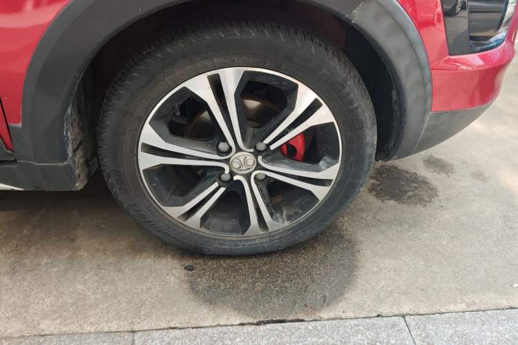 Used BAIC Senova X25 2015 1.5L Manual Elite Edition Right Front Wheel Hub
