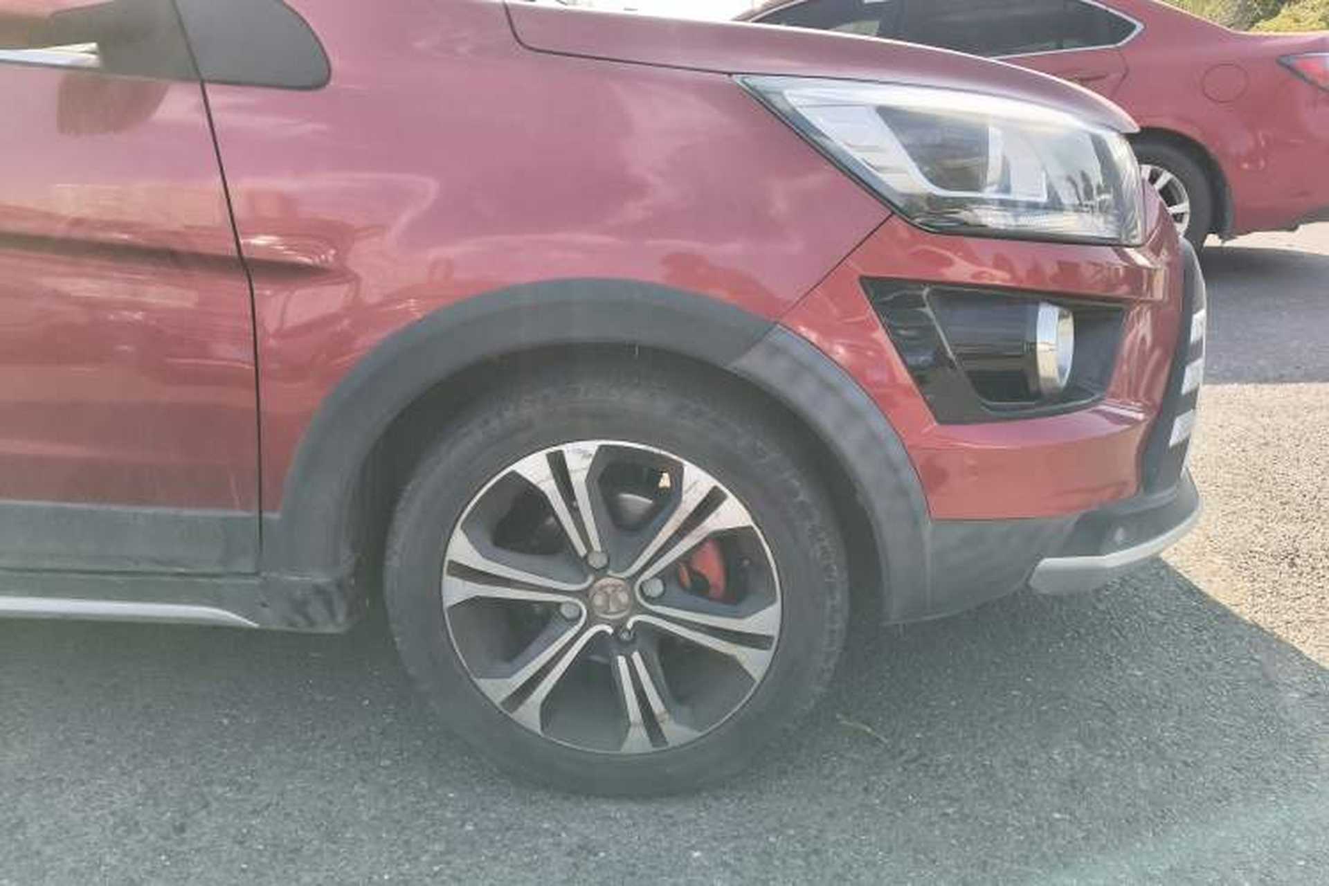 Used BAIC Senova X25 2015 1.5L Manual Elite Edition Right Front Wheel Hub