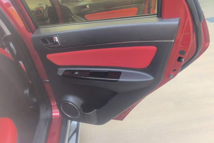 Used BAIC Senova X25 2015 1.5L Automatic Elite Model Right Rear Door Interior
