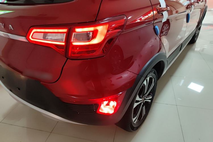 Used BAIC Senova X25 2015 1.5L Manual Elite Edition Right Rear Taillight