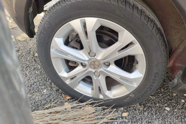 Used BAIC Senova X25 2015 1.5L manual Comfort trim level Right Rear Wheel Hub