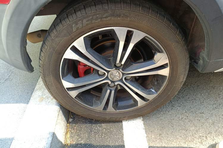 Used BAIC Senova X25 2015 1.5L Automatic Elite Model Right Rear Wheel Hub