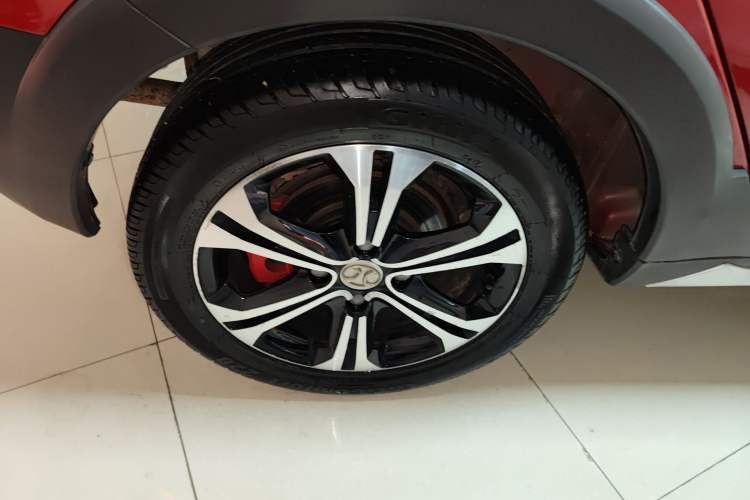Used BAIC Senova X25 2015 1.5L Manual Elite Edition Right Rear Wheel Hub