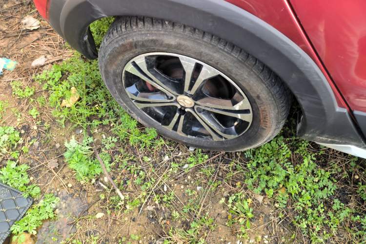 Used BAIC Senova X25 2015 1.5L Manual Elite Edition Right Rear Wheel Hub