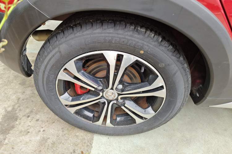 Used BAIC Senova X25 2015 1.5L Automatic Elite Model Right Rear Wheel Hub