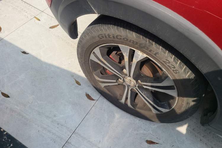 Used BAIC Senova X25 2015 1.5L Manual Elite Edition Right Rear Wheel Hub