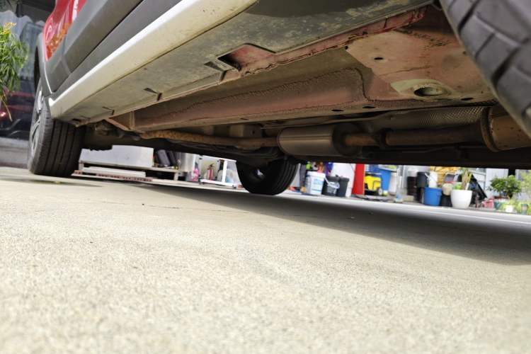 Used BAIC Senova X25 2015 1.5L Automatic Elite Model Right Side Sill
