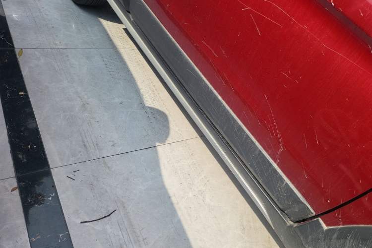 Used BAIC Senova X25 2015 1.5L Manual Elite Edition Right Side Sill