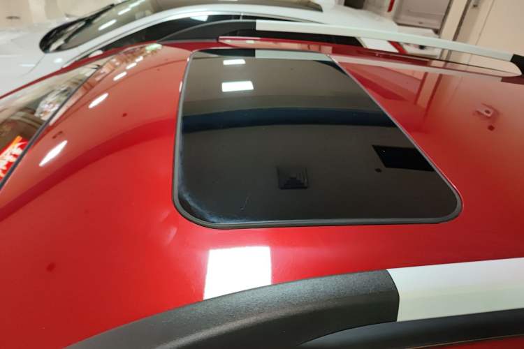 Used BAIC Senova X25 2015 1.5L Manual Elite Edition Roof