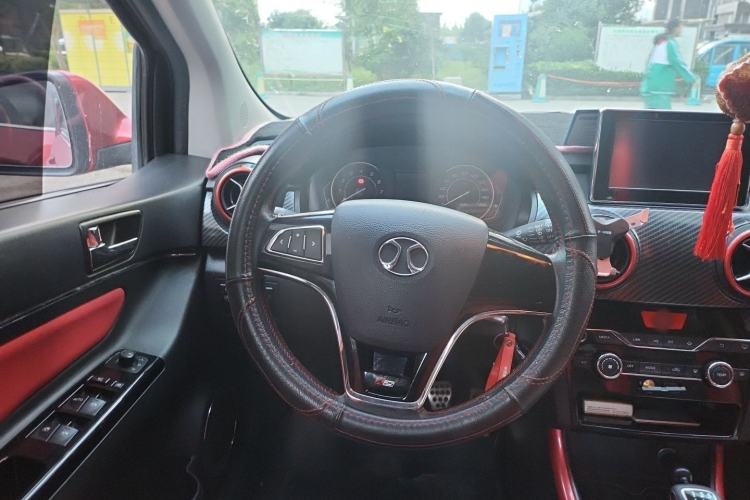 Used BAIC Senova X25 2015 1.5L manual Comfort trim level Steering Wheel