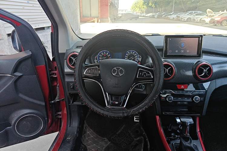 Used BAIC Senova X25 2015 1.5L Automatic Elite Model Steering Wheel