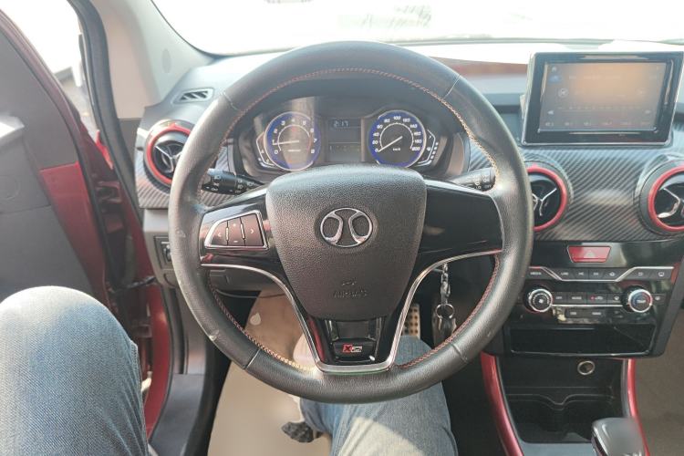 Used BAIC Senova X25 2015 1.5L manual Comfort trim level Steering Wheel