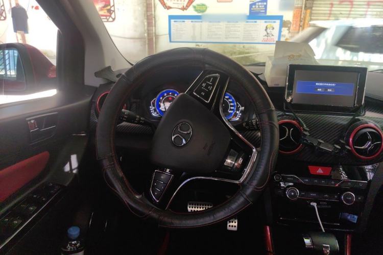 Used BAIC Senova X25 2015 1.5L Automatic Elite Model Steering Wheel