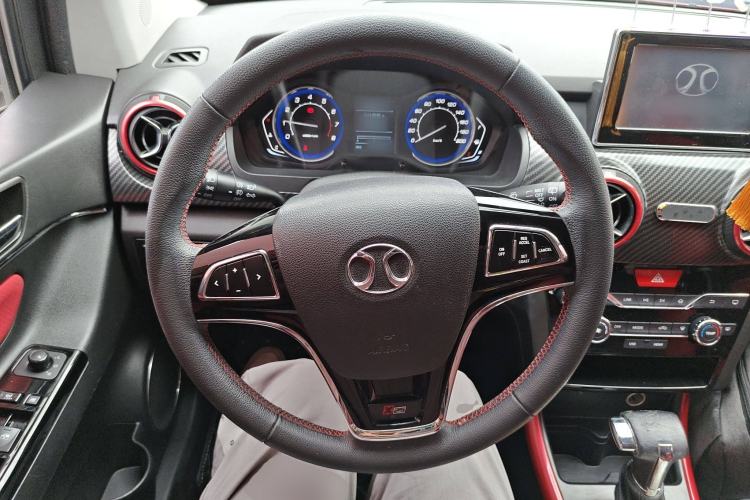 Used BAIC Senova X25 2015 1.5L Automatic Elite Model Steering Wheel