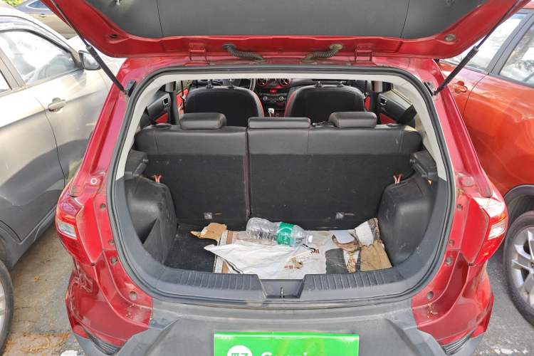 Used BAIC Senova X25 2015 1.5L Manual Elite Edition Trunk