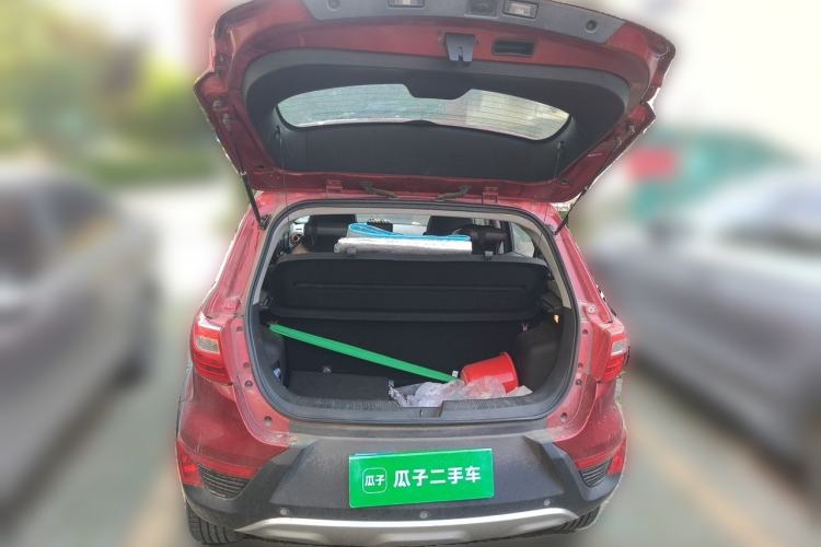 Used BAIC Senova X25 2015 1.5L manual Comfort trim level Trunk