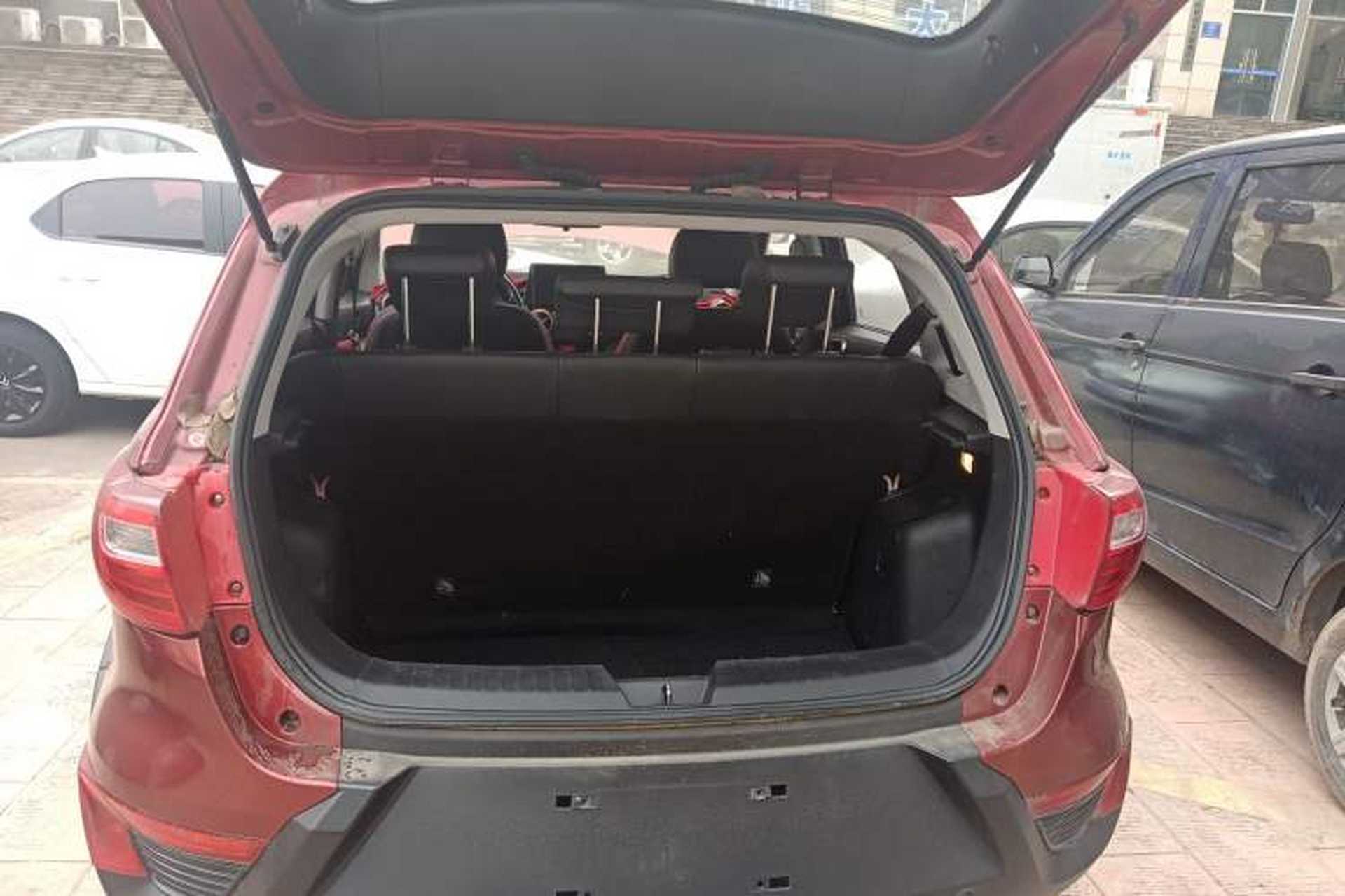Used BAIC Senova X25 2015 1.5L manual Comfort trim level Trunk