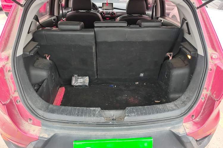Used BAIC Senova X25 2015 1.5L Manual Elite Edition Trunk