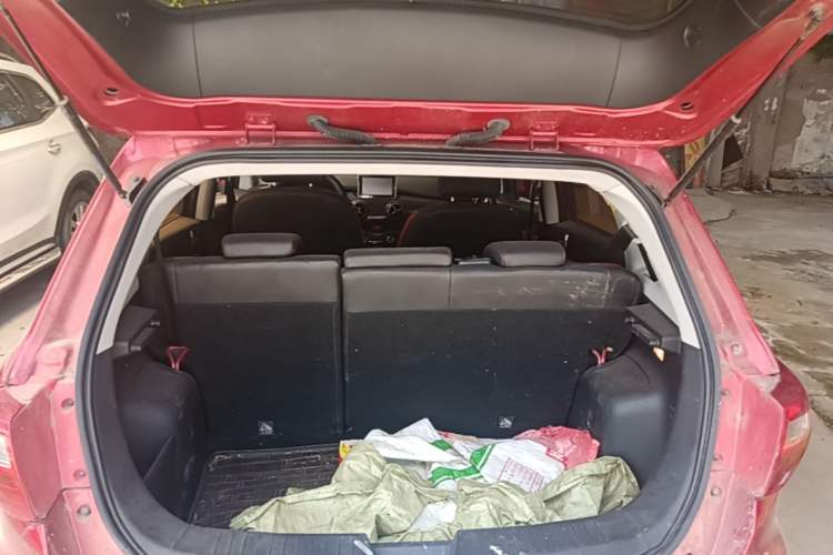 Used BAIC Senova X25 2015 1.5L Manual Elite Edition Trunk