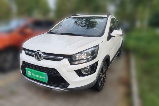 Ojetý BAIC Senova X25 2015 1.5L Automatic Elite Model
