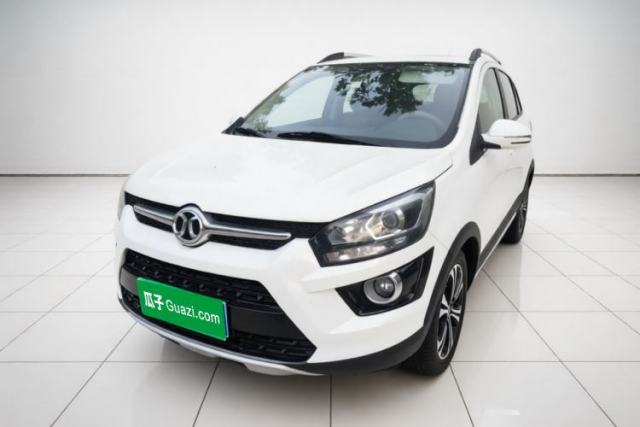 BAIC Senova X25 2015 1.5L Automatic Elite Model de segunda mano