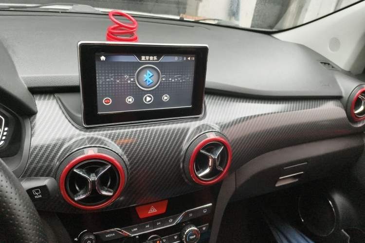 Used BAIC Senova X25 2015 1.5L Manual Elite Edition Audio And AC Panel