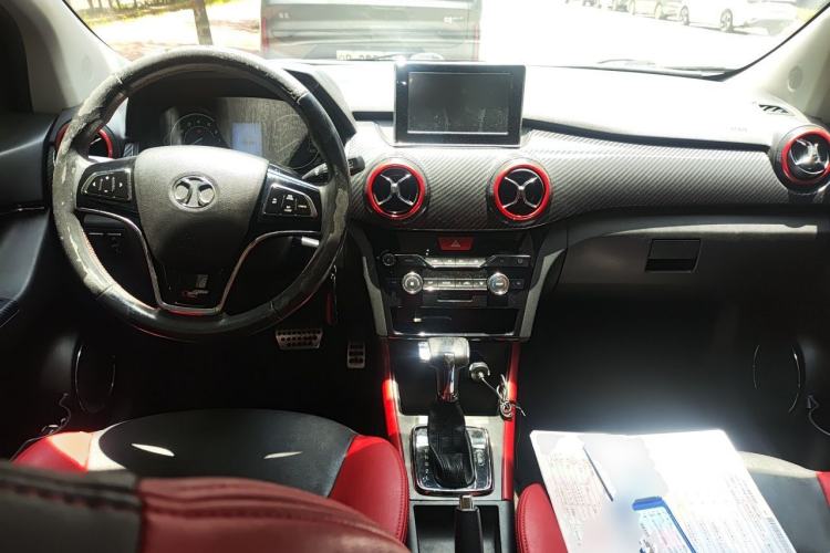 Used BAIC Senova X25 2015 1.5L Automatic Elite Model Center Console