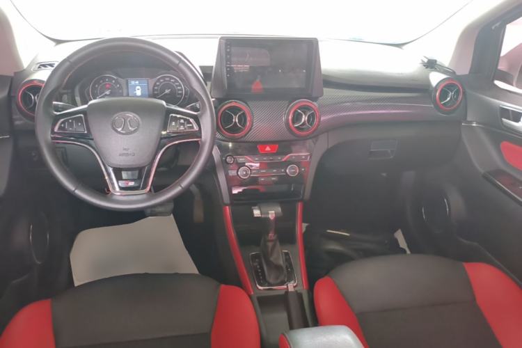 Used BAIC Senova X25 2015 1.5L Automatic Elite Model Center Console