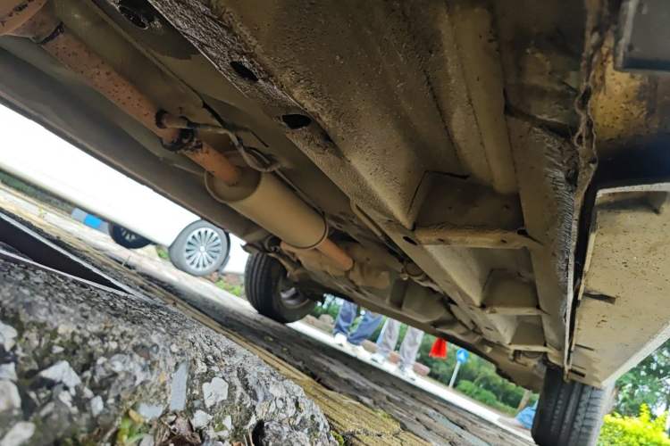 Used BAIC Senova X25 2015 1.5L manual Comfort trim level Chassis Front Left