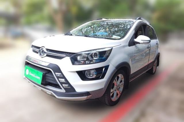 Used BAIC Senova X25 2015 1.5L manual Comfort trim level