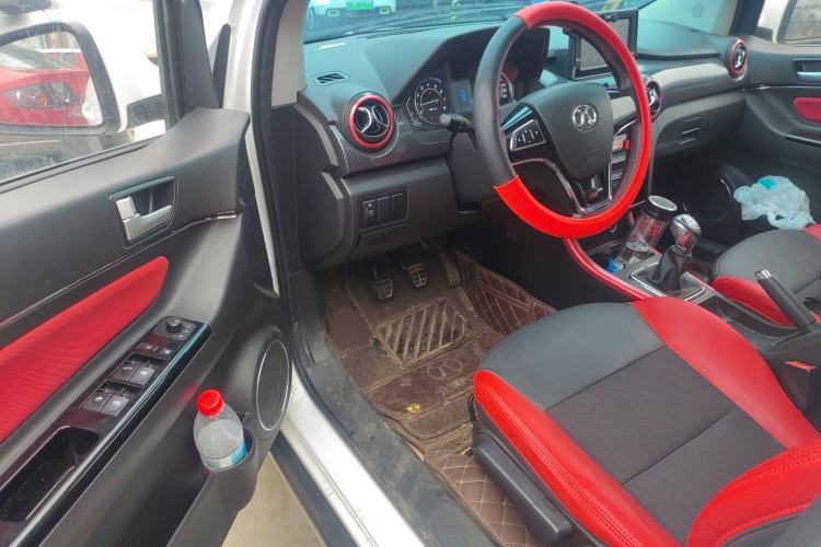 Used BAIC Senova X25 2015 1.5L Manual Elite Edition Driver Seat