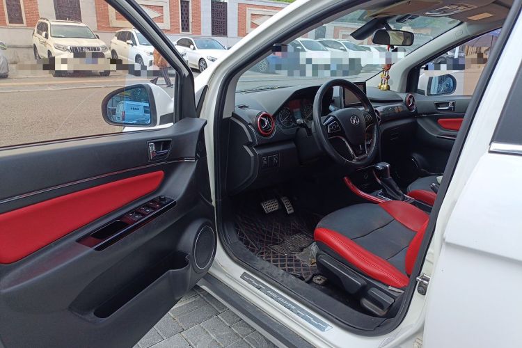 Used BAIC Senova X25 2015 1.5L automatic luxury version Driver Seat
