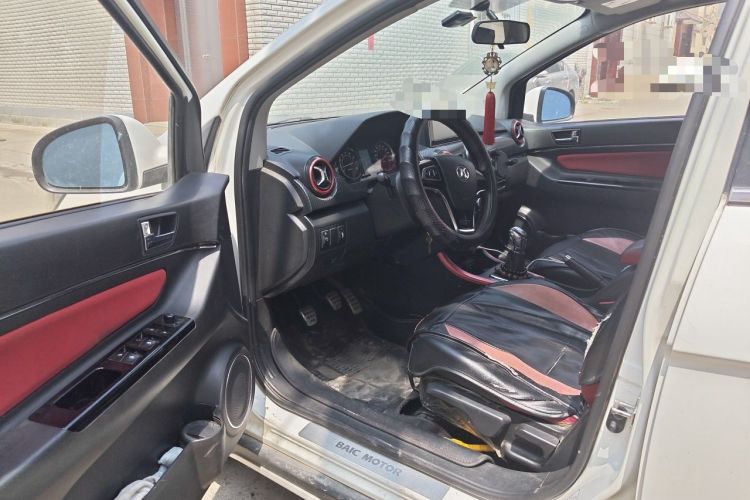 Used BAIC Senova X25 2015 1.5L Manual Elite Edition Driver Seat