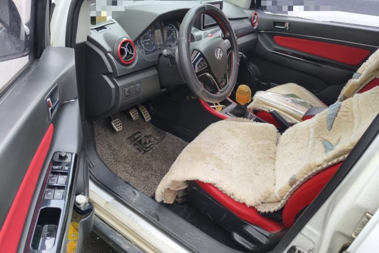 Used BAIC Senova X25 2015 1.5L manual Comfort trim level Driver Seat