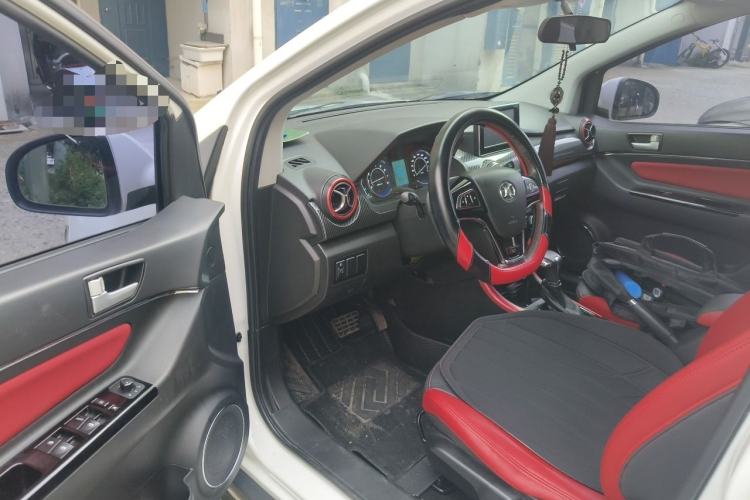 Used BAIC Senova X25 2015 1.5L Automatic Elite Model Driver Seat