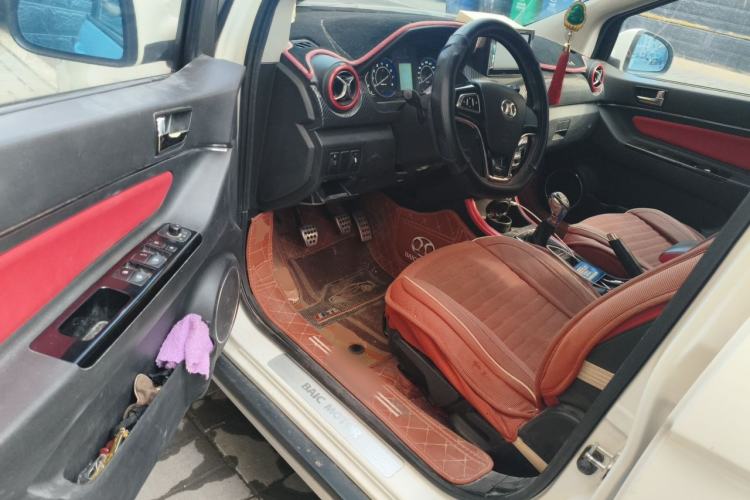 Used BAIC Senova X25 2015 1.5L Manual Elite Edition Driver Seat