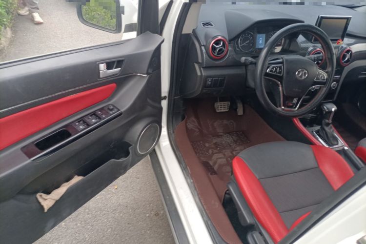 Used BAIC Senova X25 2015 1.5L Automatic Elite Model Driver Seat