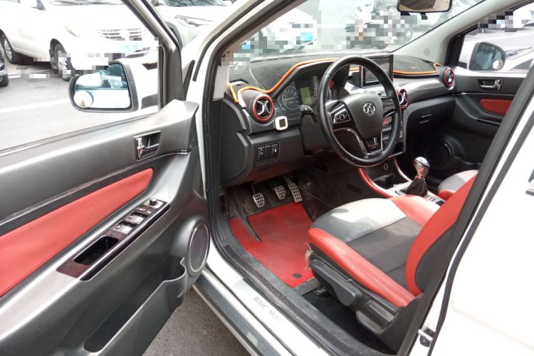 Used BAIC Senova X25 2015 1.5L Manual Elite Edition Driver Seat