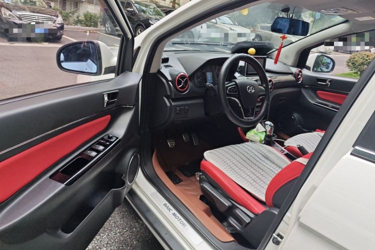 Used BAIC Senova X25 2015 1.5L Manual Elite Edition Driver Seat