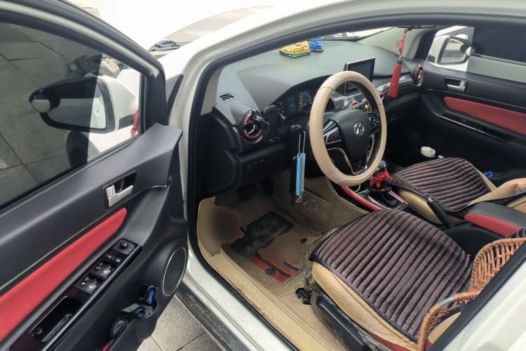 Used BAIC Senova X25 2015 1.5L Automatic Elite Model Driver Seat