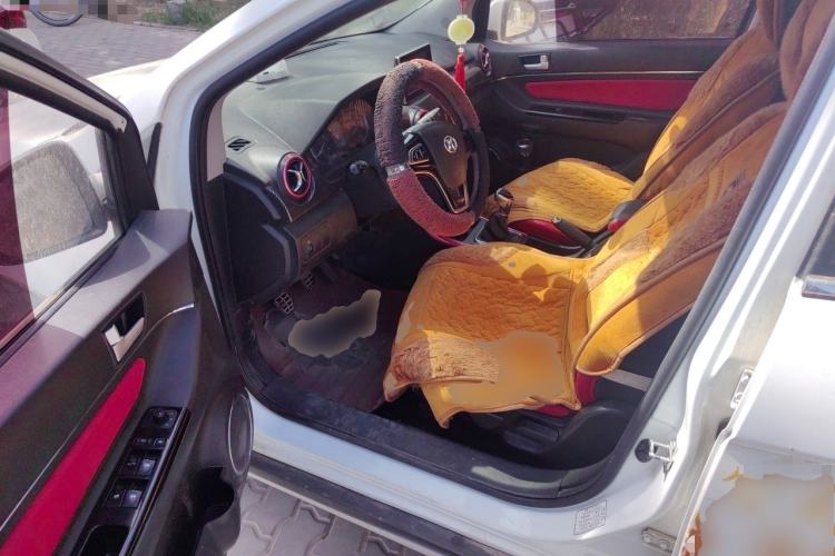 Used BAIC Senova X25 2015 1.5L Manual Elite Edition Driver Seat
