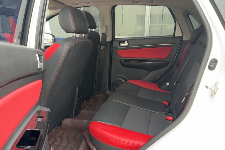 Used BAIC Senova X25 2015 1.5L Automatic Elite Model Driver Seat