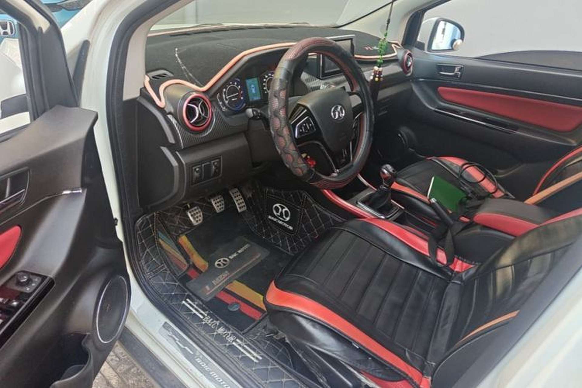 Used BAIC Senova X25 2015 1.5L Manual Elite Edition Driver Seat