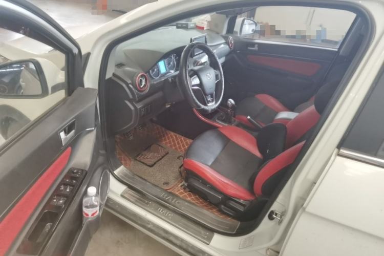 Used BAIC Senova X25 2015 1.5L Manual Elite Edition Driver Seat