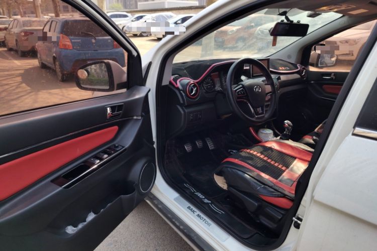 Used BAIC Senova X25 2015 1.5L Manual Elite Edition Driver Seat