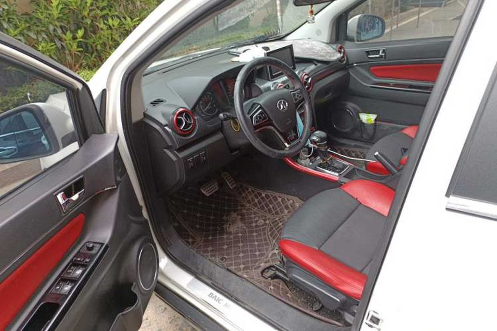 Used BAIC Senova X25 2015 1.5L Automatic Elite Model Driver Seat