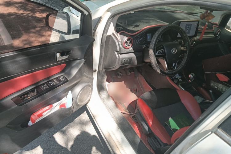 Used BAIC Senova X25 2015 1.5L Manual Elite Edition Driver Seat