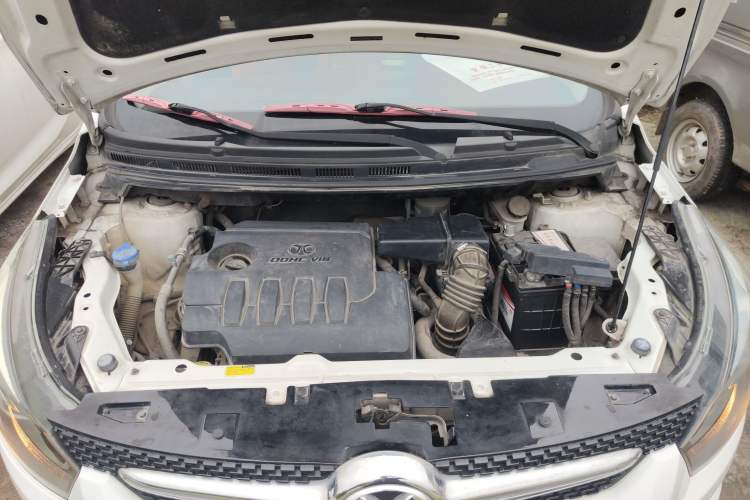 Used BAIC Senova X25 2015 1.5L Manual Elite Edition Engine Bay